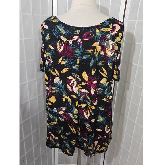 NWT Lane Bryant Strappy Cold Shoulder Tee Shirt Blouse Plus Size: 22/24 (3X) - Picture 3 of 3